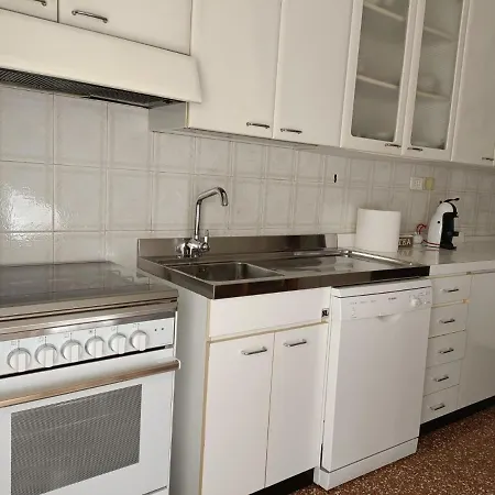 Pegli Apartment *